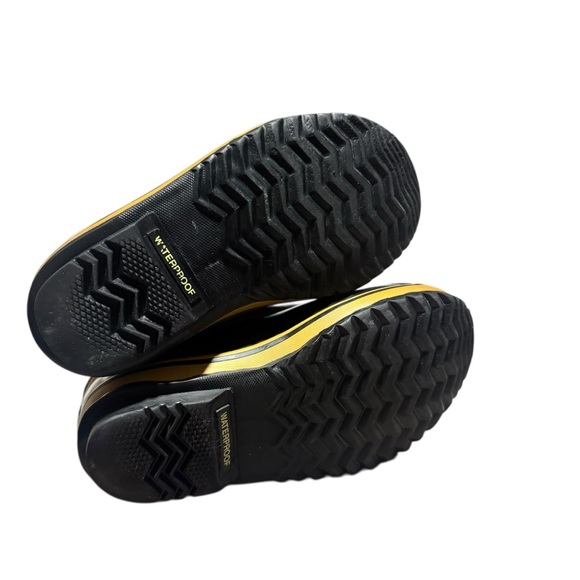 Sorel Caribou Snow Boots Insulated Waterproof Winter Tan Blaack Youth Size 2 - Picture 8 of 8